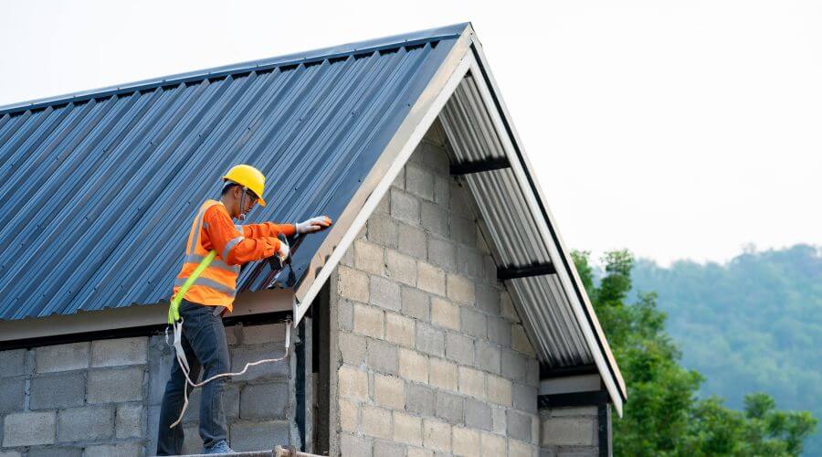 Professional gutter cleaning in Fort Deposit, AL